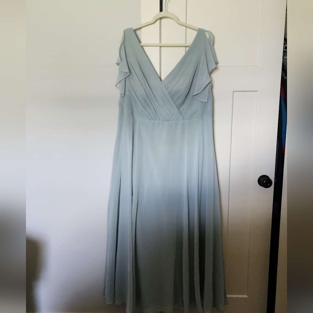 CELEBRATE DB STUDIO formal dress flutter sleeve full skirt - Sage Green Size 20